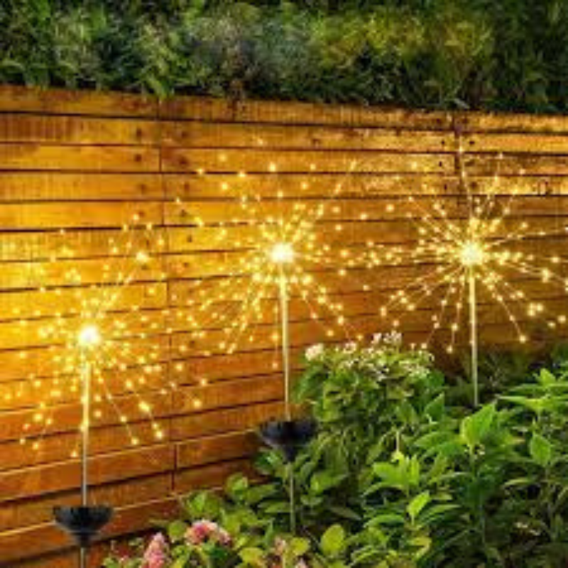 ✨ LumiFlame™ – Elegant solcellelys med levende flammeeffekt til haven
